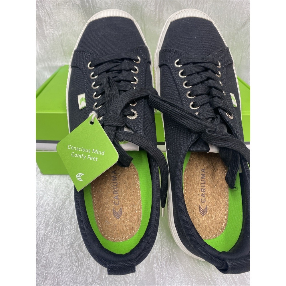 Cariuma OCA Low Black Canvas Sneaker New Men's 8.5 Women 10 Unisex